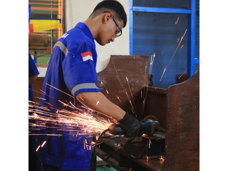 UJI SERTIFIKASI KOMPETENSI AIRFRAME AND POWERPLANT SMK GUTAM