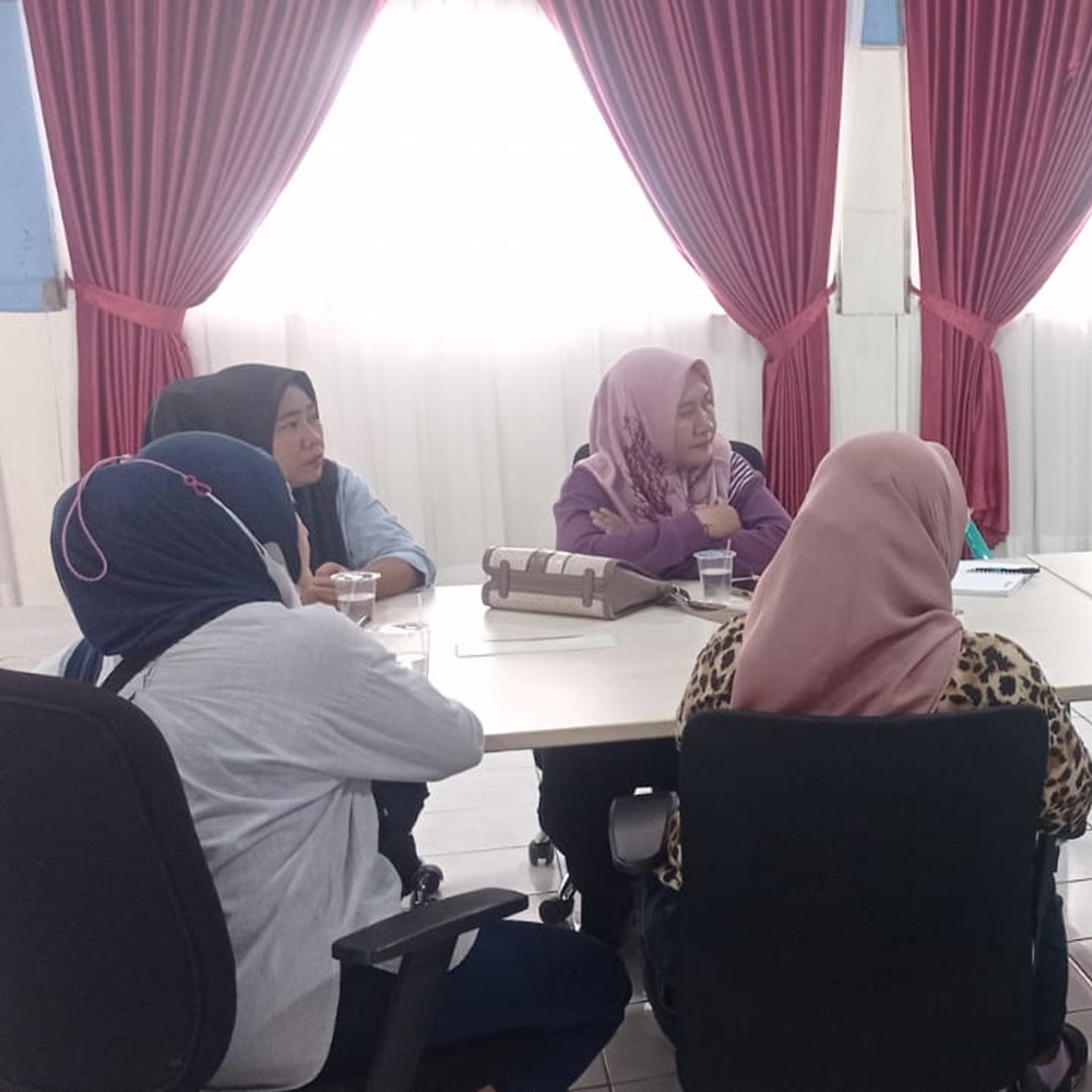 RAPAT KOMITE 